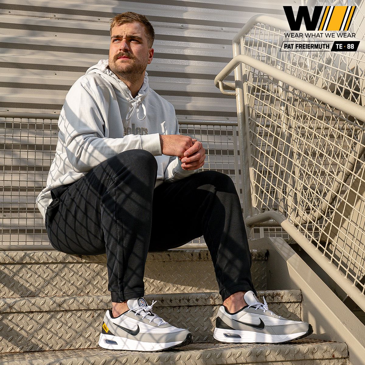 Pittsburgh Steelers Nike Air Max Verse