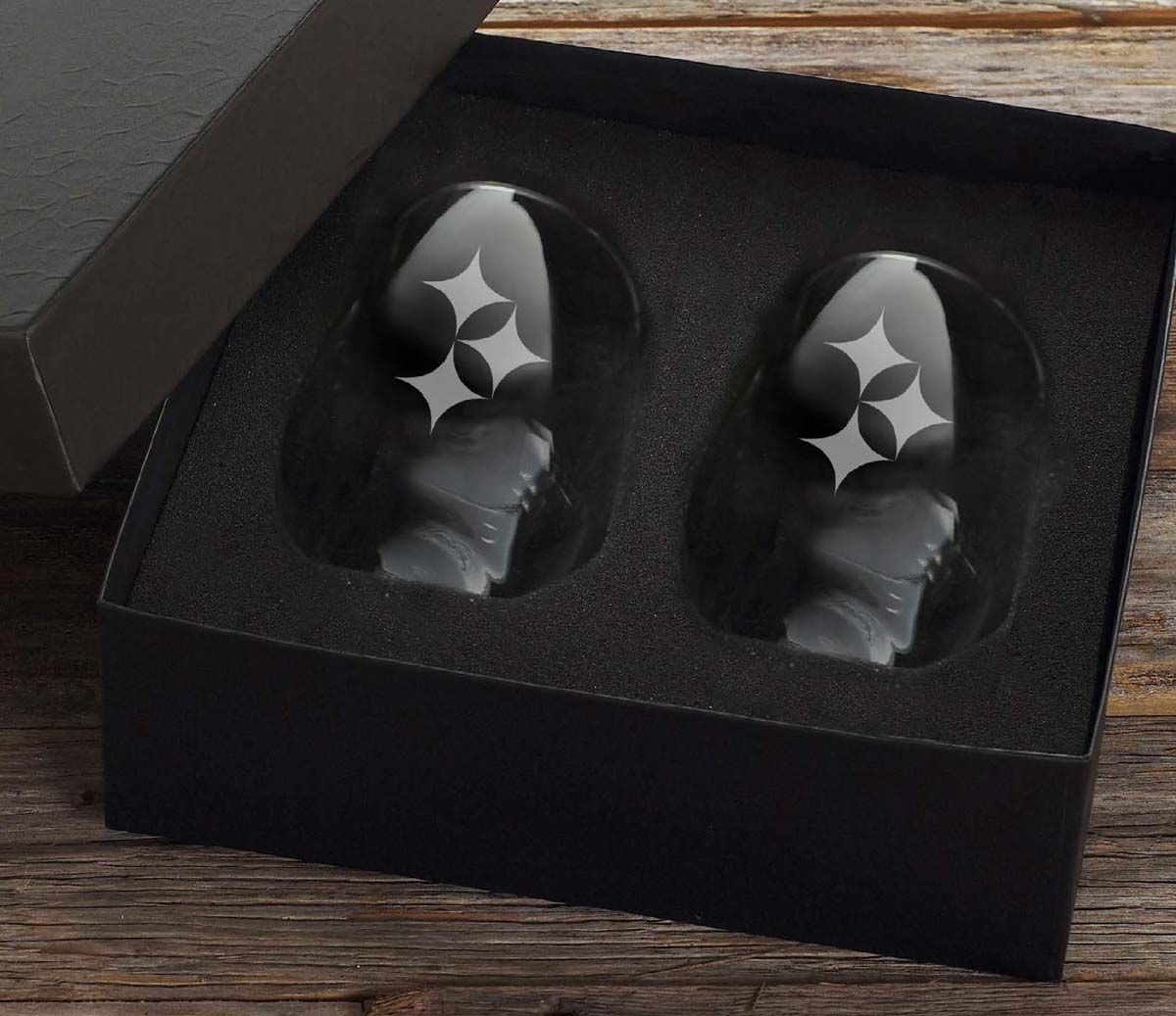Pittsburgh Steelers Tri-Hypo Etched 2-Piece Wine Set