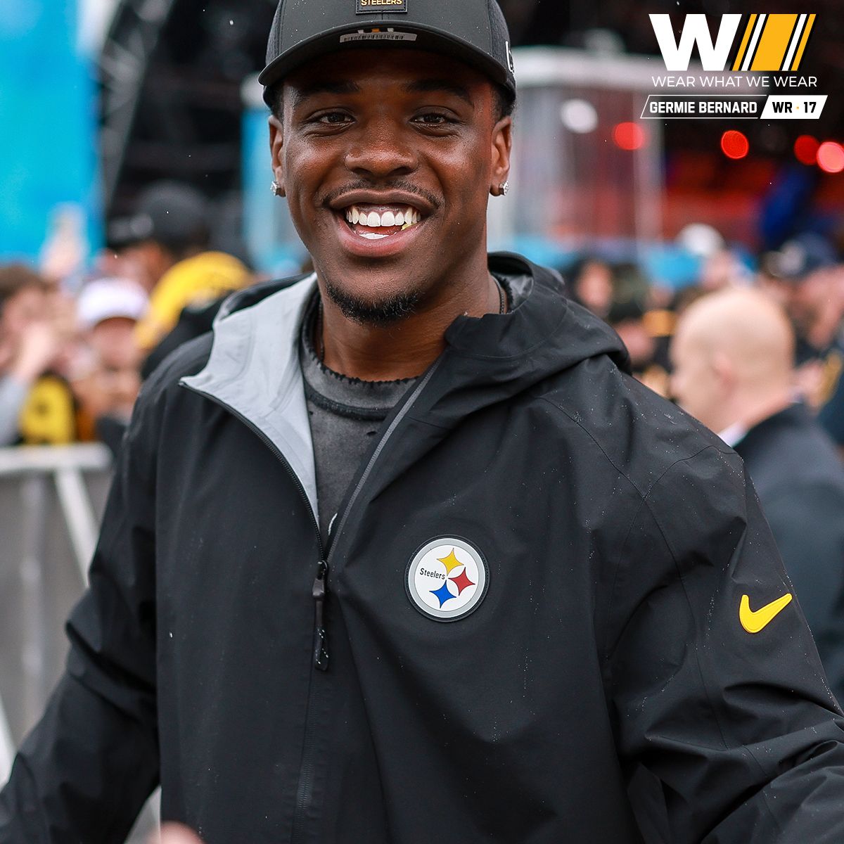 Pittsburgh Steelers Men's Exclusive Nike Gore Tex Rain Jacket