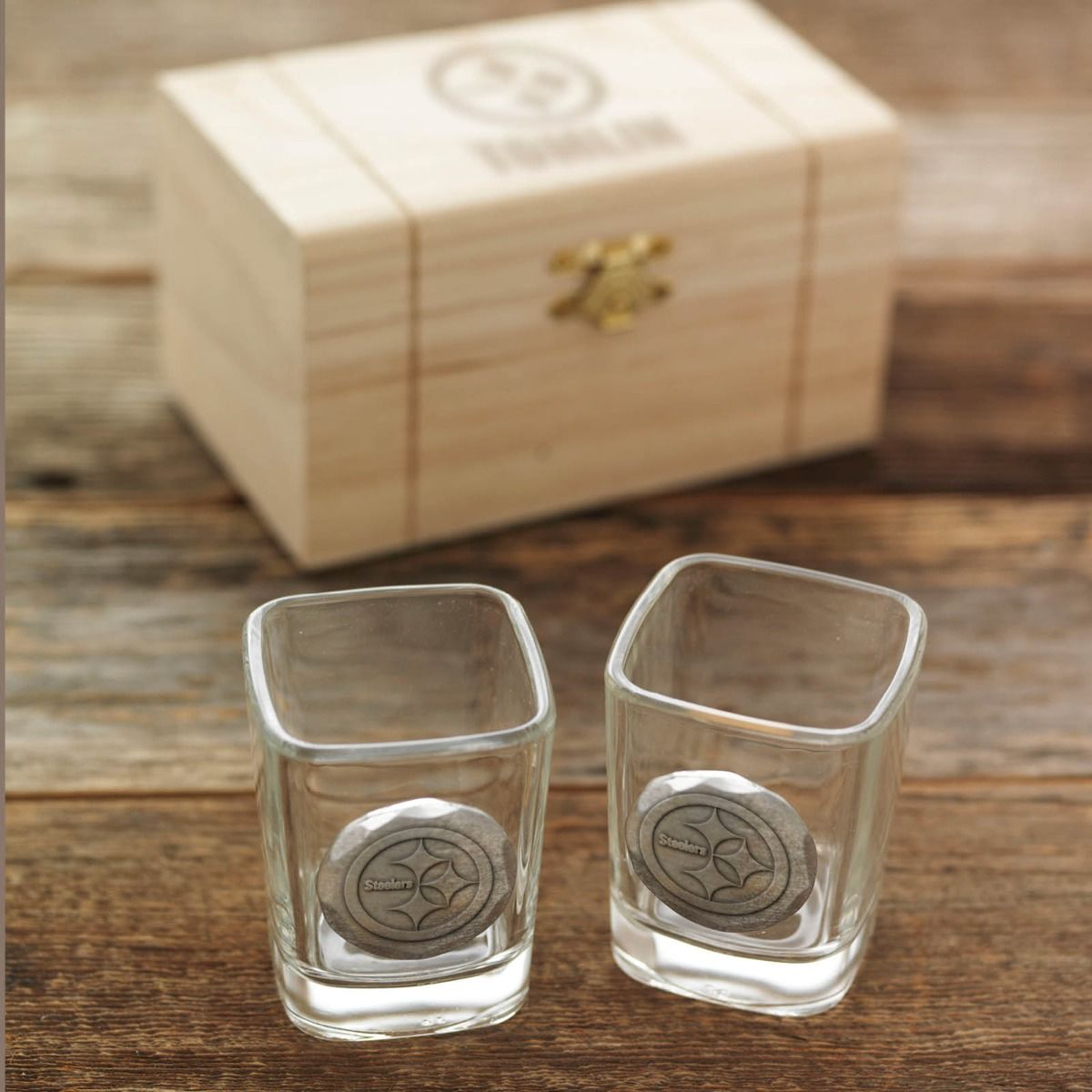 Pittsburgh Steelers Wendell August Forge Customizable 2 Piece Aluminum Shot Glass Set